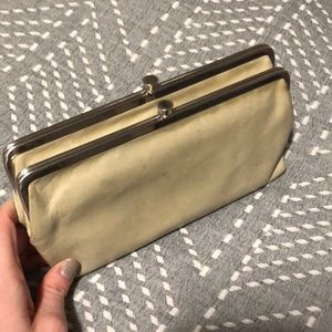 HOBO clutch